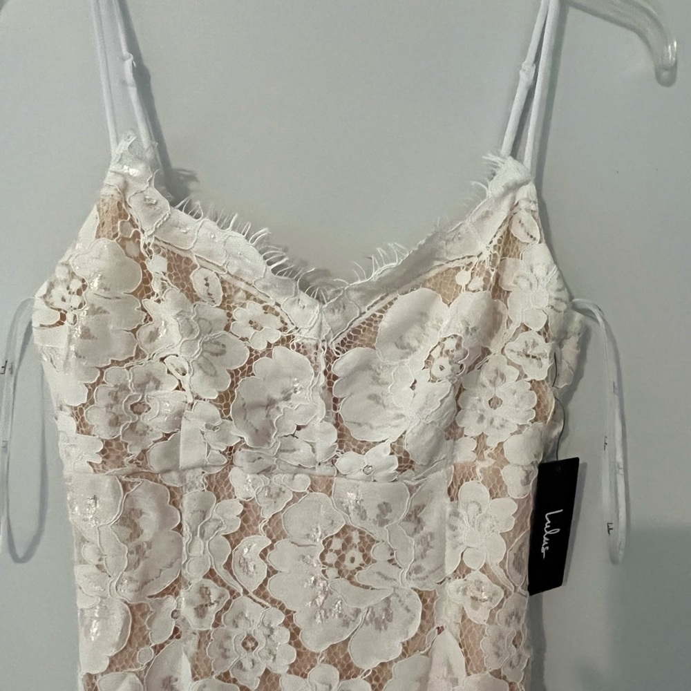 Women’s Lulu’s white lace dress, small